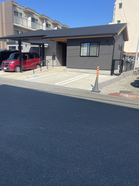 高島本町5-10 akippa 駐車場の駐車場写真