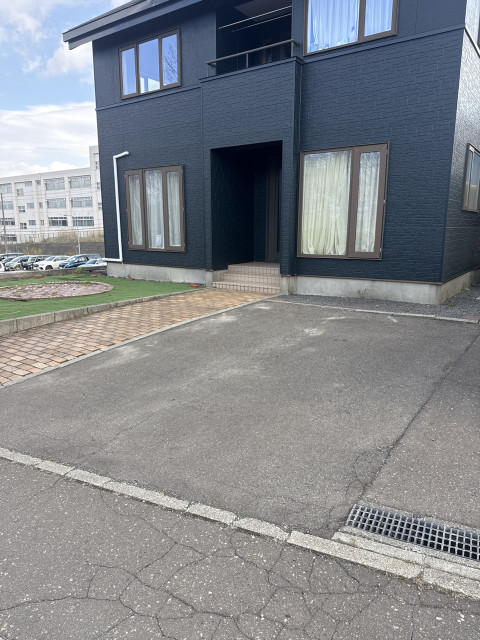 虹ヶ丘1丁目7-17駐車場の駐車場写真