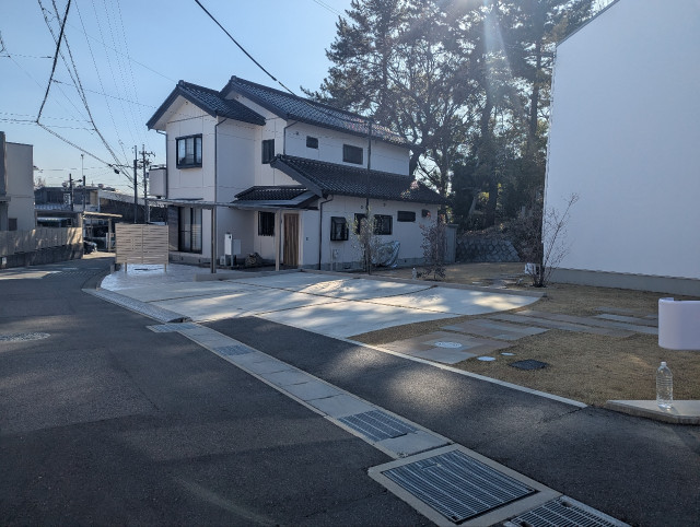 八幡町7丁目51-1 アキッパ駐車場【3】【みぎ】の駐車場写真
