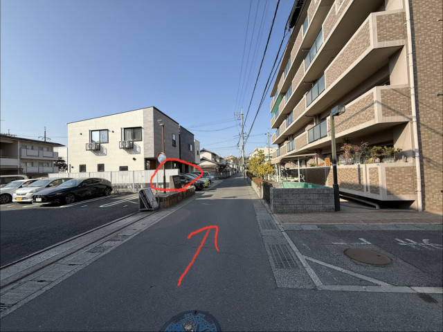 伊島町2丁目10-23駐車場の駐車場写真