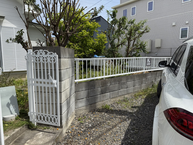 真舟5丁目8-28駐車場の駐車場写真