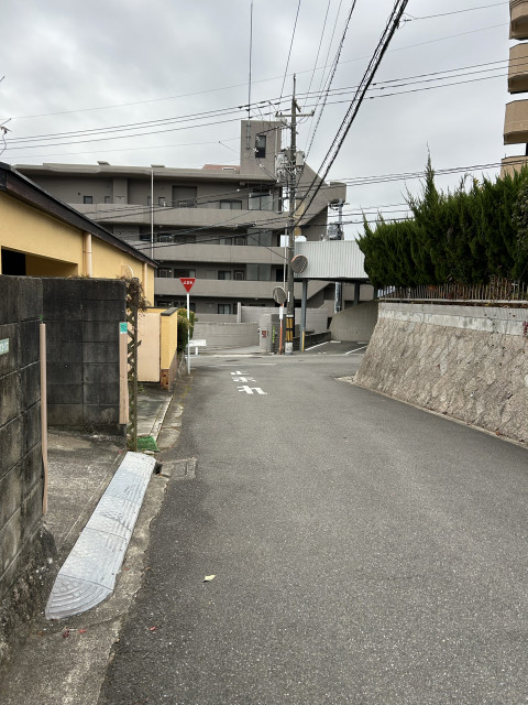 牛田東2丁目13-17駐車場の駐車場写真