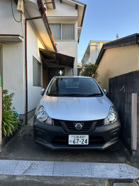 牛田東2丁目13-17駐車場の駐車場写真