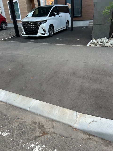 真駒内南町1丁目7-2-3個人宅駐車場の駐車場写真