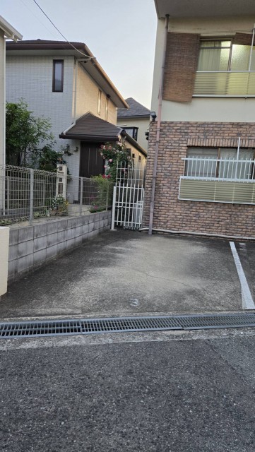 塚口5丁目20-4駐車場の駐車場写真