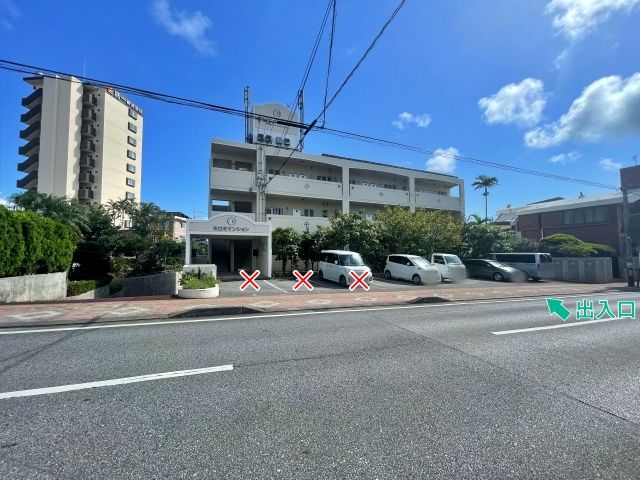 モロミマンション駐車場の駐車場写真