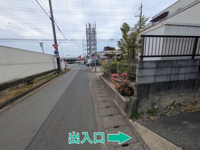 西貝塚3750-15 アキッパ駐車場の駐車場写真