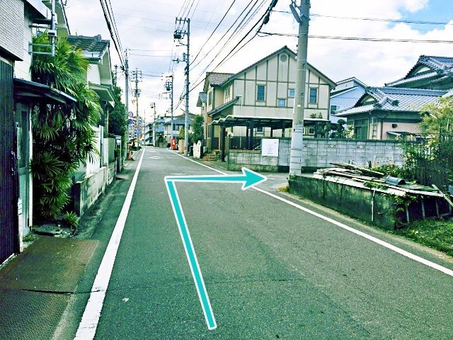 電柱を右折してください