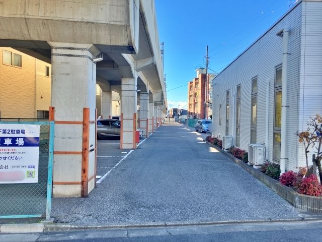大師線高架下第2駐車場【1〜21番】の駐車場写真