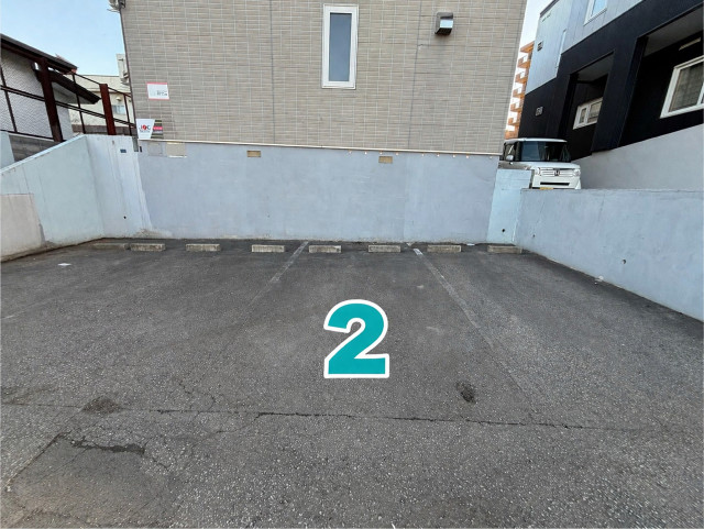 メゾンコリーヌ西岡(西岡4条2丁目1-13)駐車場の駐車場写真