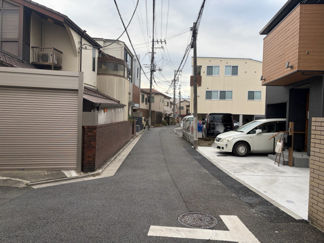 フジハラ　大谷口1丁目16-3駐車場の駐車場写真