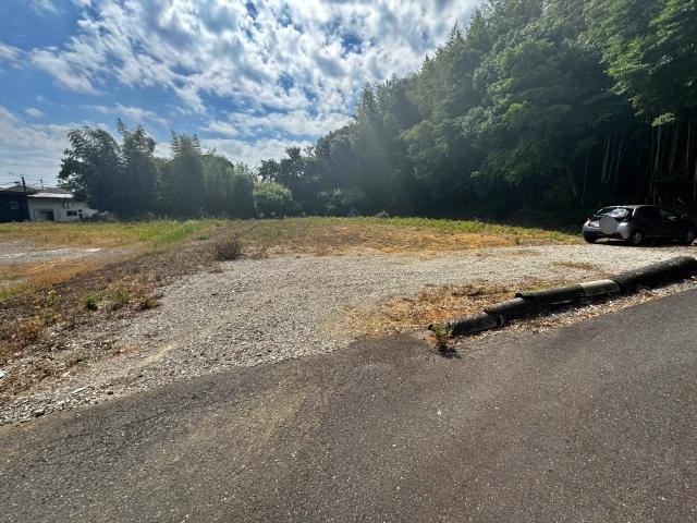 東区小山6丁目上部駐車場の駐車場写真