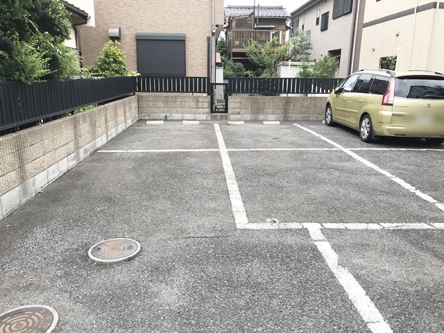 駐車場内写真