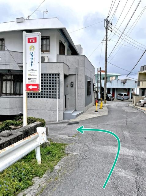ジェイウォームJOBステーション那覇 駐車場の駐車場写真