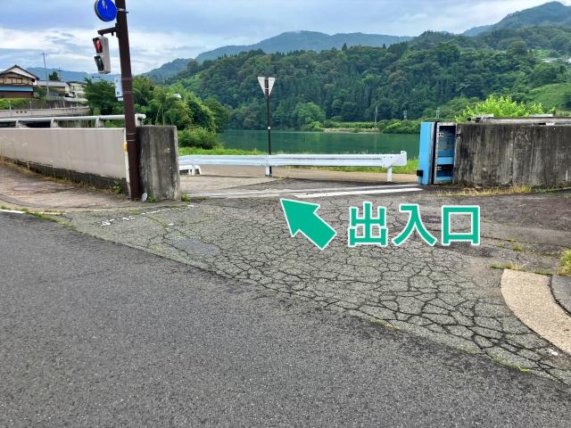 P5 奈津女橋下駐車場（障害者専用）16:30〜23:00の駐車場写真
