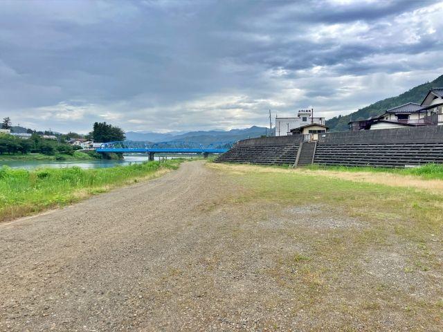 P5 奈津女橋下駐車場（障害者専用）16:30〜23:00の駐車場写真