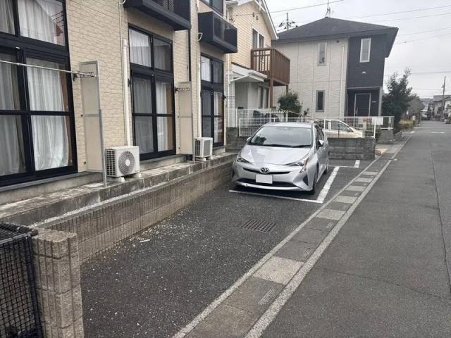 レオパレスフローラリアⅡ駐車場【30563】の駐車場写真
