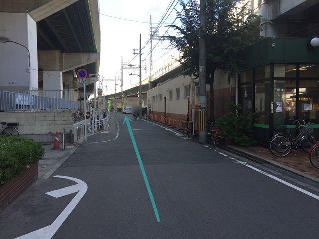 【道順3】直進してください。