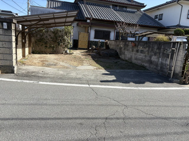 押原公園中央道昭和バス停の駐車場写真