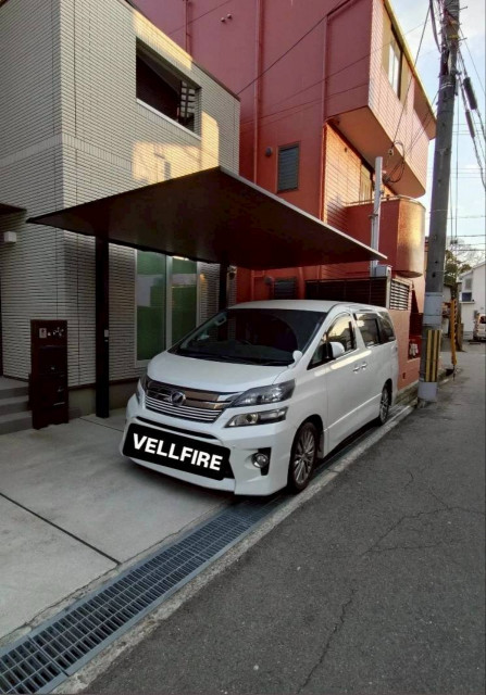 ヤンマーグランド近く カーポート付　の駐車場写真