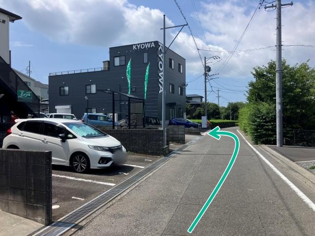 国吉田6丁目5-14駐車場の駐車場写真