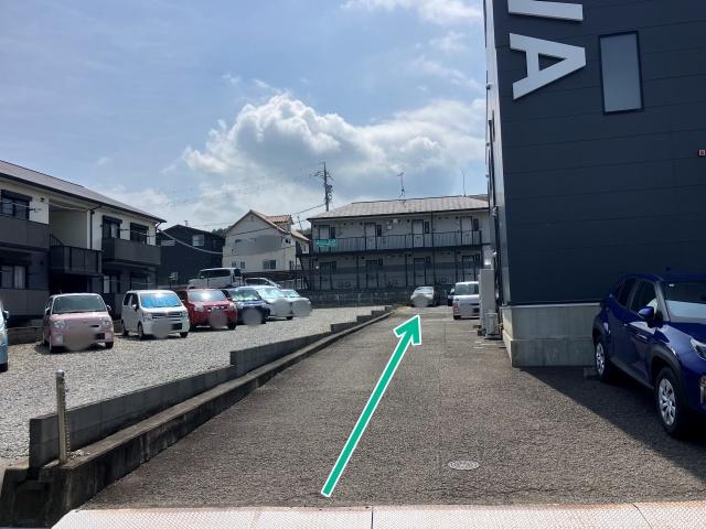 国吉田6丁目5-14駐車場の駐車場写真