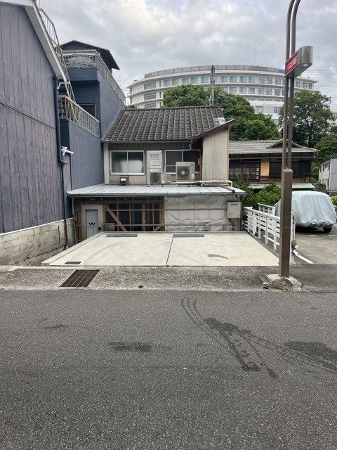 輪泊和高の駐車場写真