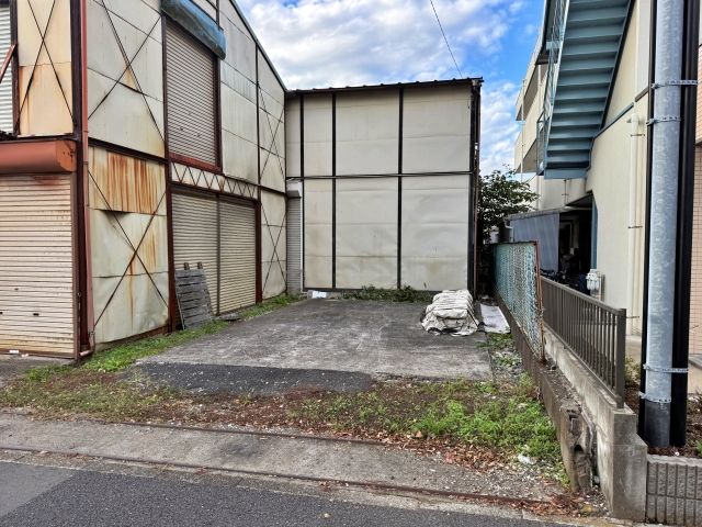 東金町8丁目10 倉庫前☆アキッパ駐車場の駐車場写真