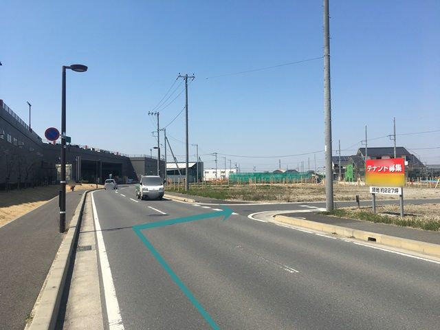 【道順3】直進後、「一つ目の角」を「右折」してください。