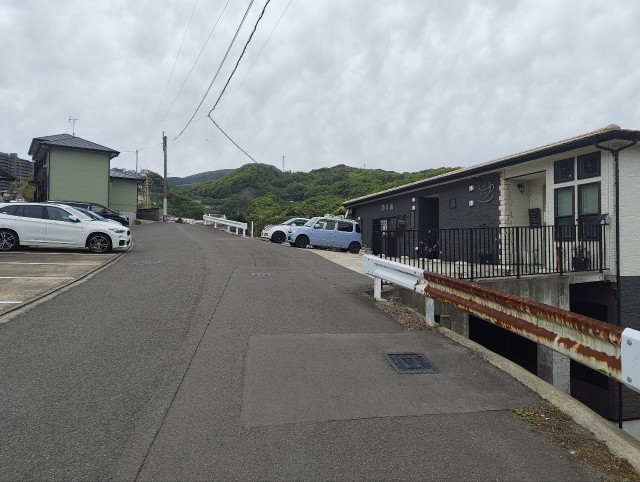 長崎県長崎市油木町43-14の駐車場写真