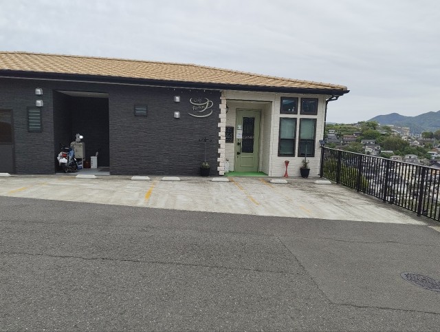 長崎県長崎市油木町43-14の駐車場写真