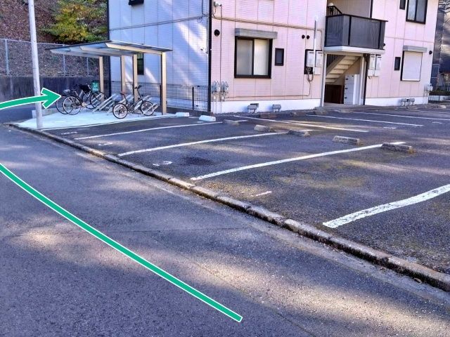 ヴォードレー幸バイク駐輪場の駐車場写真
