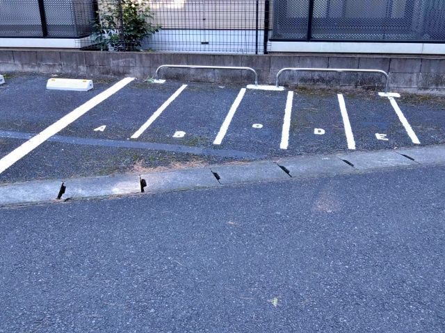 ヴォードレー幸バイク駐輪場の駐車場写真