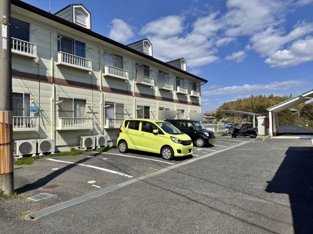 レモンハウス駐車場の駐車場写真