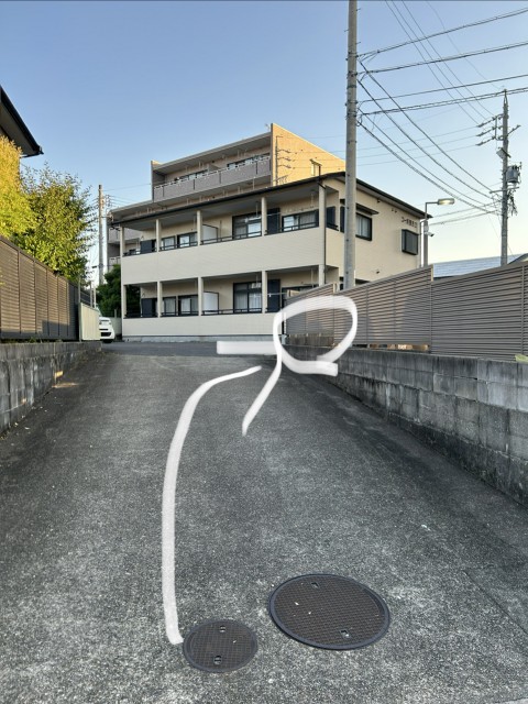 コーポ信月2 駐車場の駐車場写真
