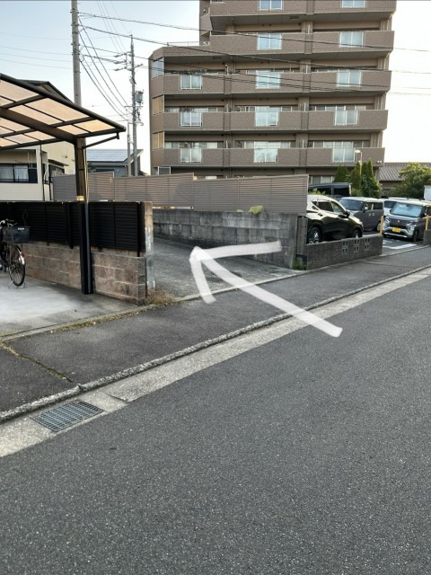 コーポ信月2 駐車場の駐車場写真