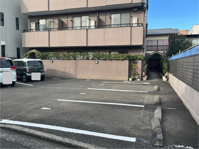 東草深町15-4駐車場の駐車場写真