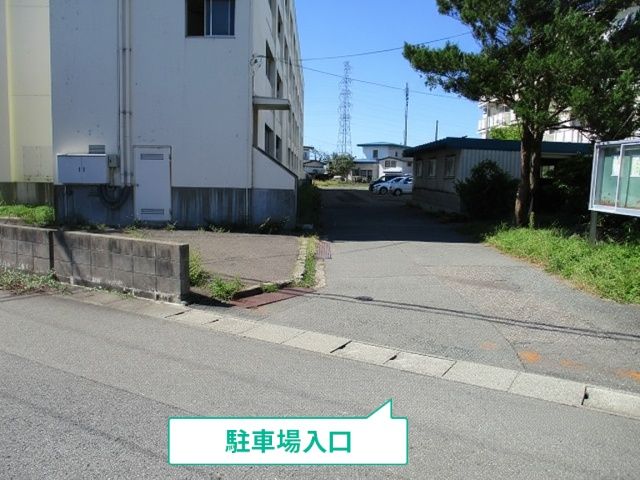 ビレッジハウス仁井田【E-168】※1号棟付近の駐車場写真