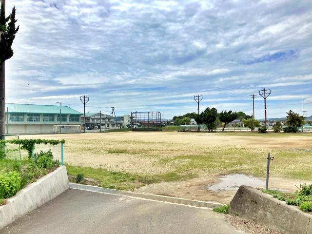 旧坂野中学校【小松島ブルーインパルス展示飛行2026 7/19(日)】の駐車場写真