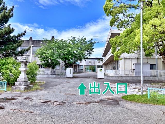 千代小学校【小松島港まつり2026 7/19(日)】の駐車場写真