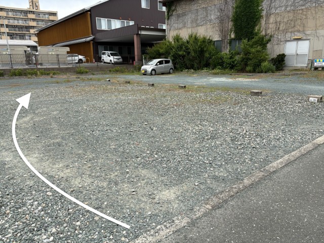 二川駅北口の駐車場写真