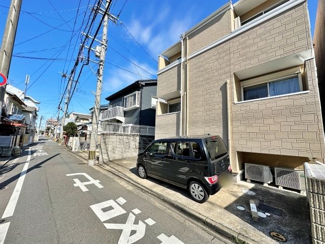 Comfort Benefis 箱崎6駐車場の駐車場写真