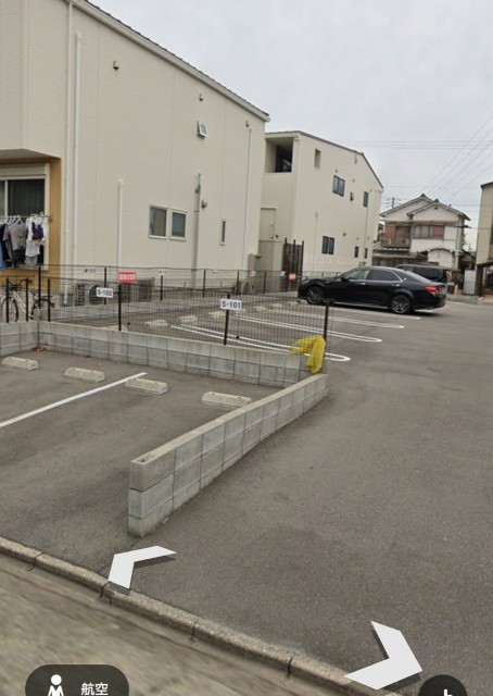 惟信町5丁目駐車場の駐車場写真