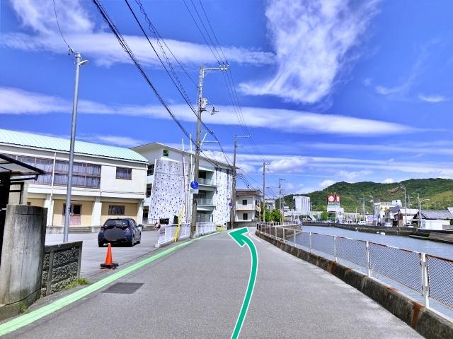 小松島小学校【小松島港まつり2026 7/19(日)】の駐車場写真