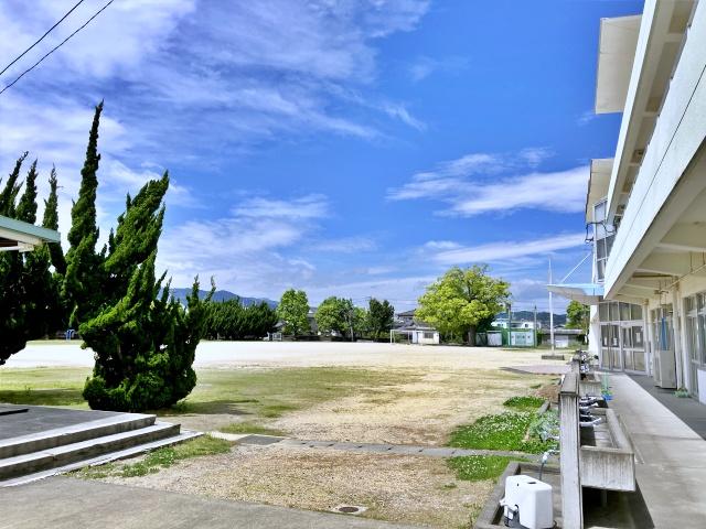 小松島小学校【小松島港まつり2026 7/19(日)】の駐車場写真