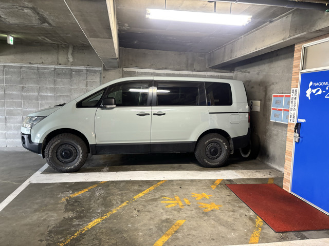 ステビル　駅近だけど狭い駐車場　※写真や説明文を見てから予約して下さいの駐車場写真