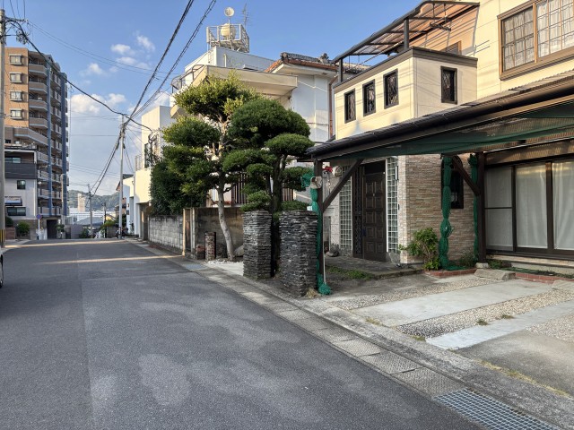 本原町31-6 個人宅⭐︎【アキッパ駐車場２番】の駐車場写真
