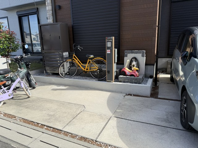 両新田西町6-31駐車場の駐車場写真