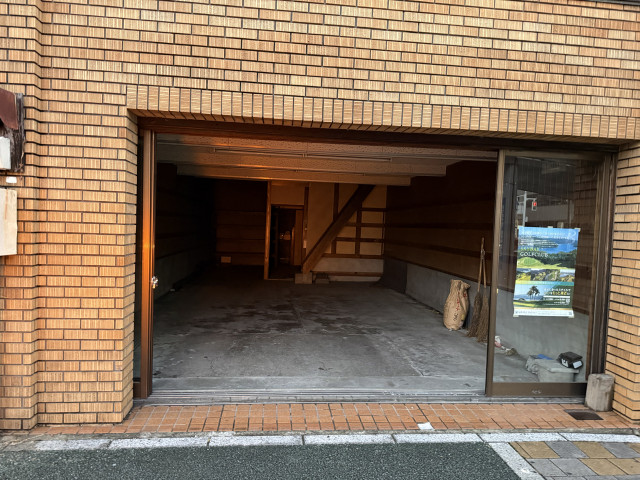 はりまや駐車場　電車通りの駐車場写真