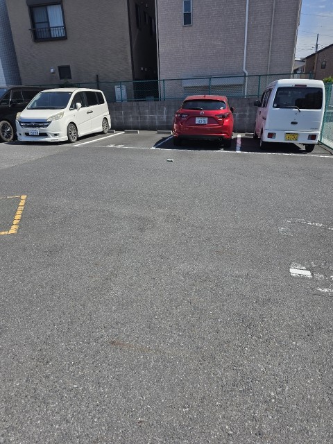 埼玉県川口市小谷場387の駐車場写真